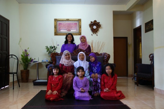 cousin perempuan